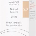 Avene COUVRANCE Fluid korygujący naturalny SPF20 30ml